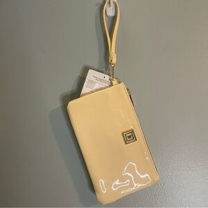 Liz Claiborne Ivory Faux Leather RFID Protected Wristlet Wallet w/o Power Bank